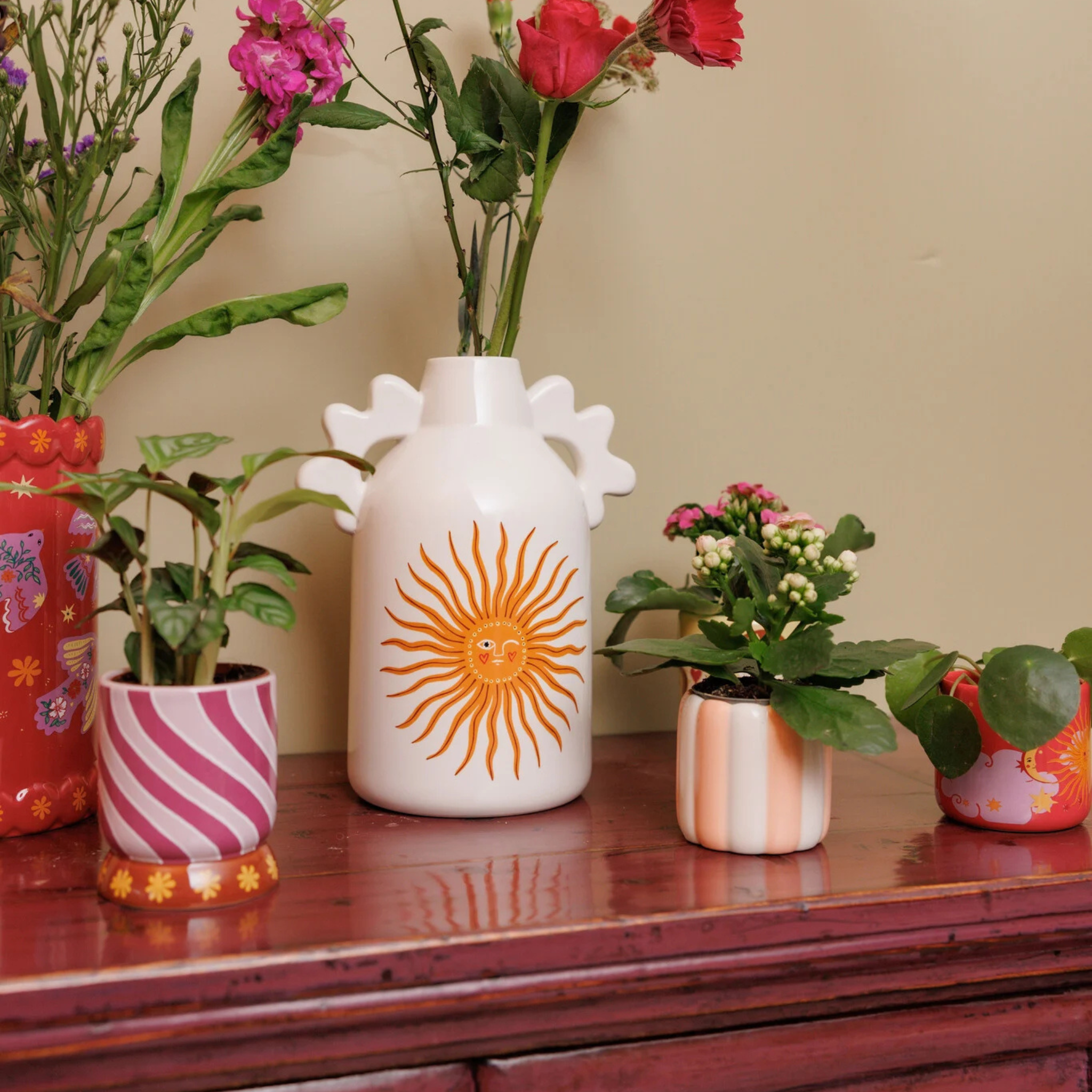 Large Vase Sunny Face