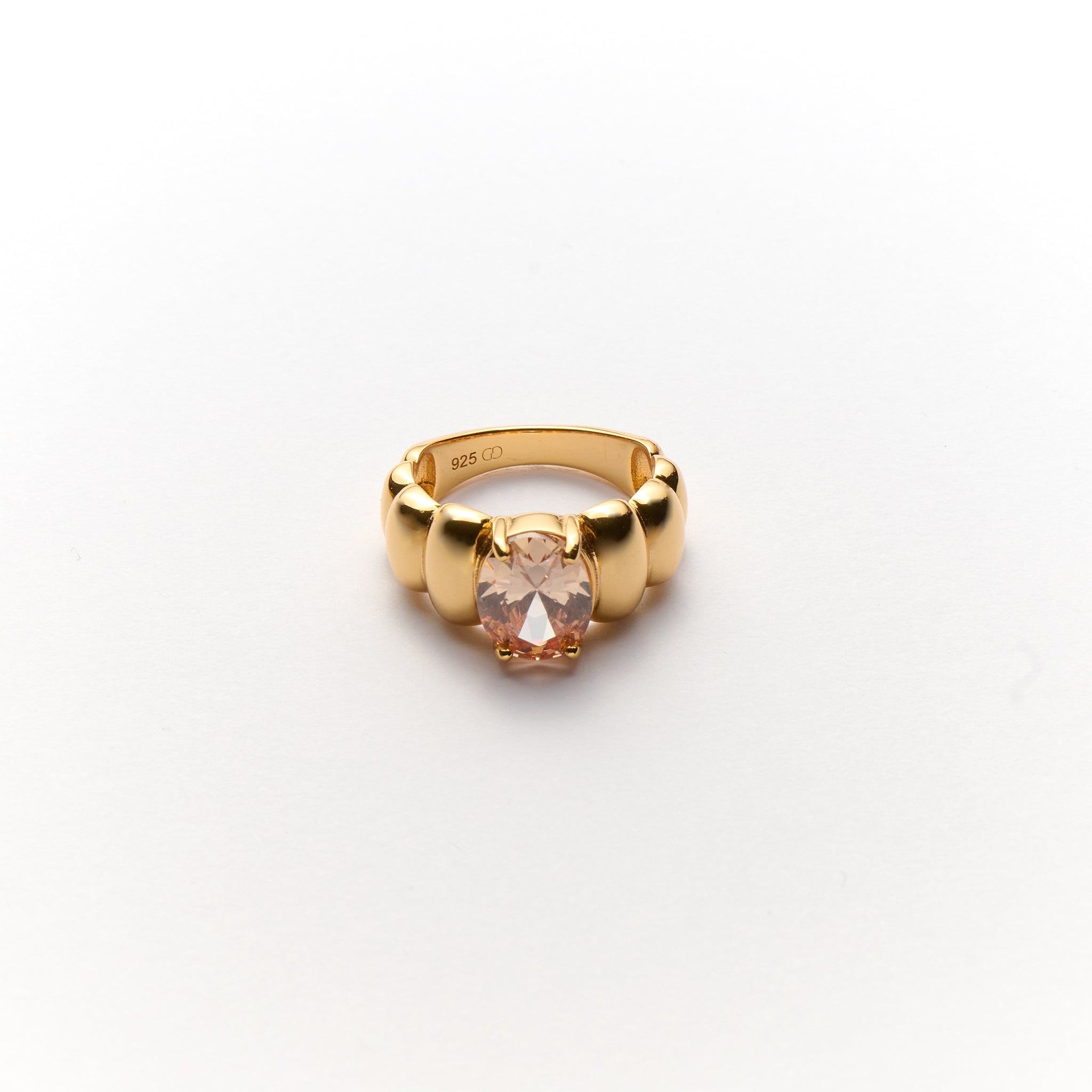 Pompadour Ring
