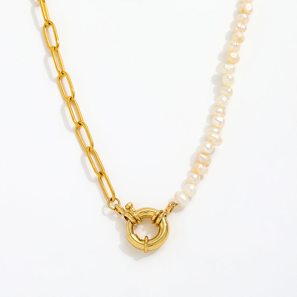 Vola Necklace