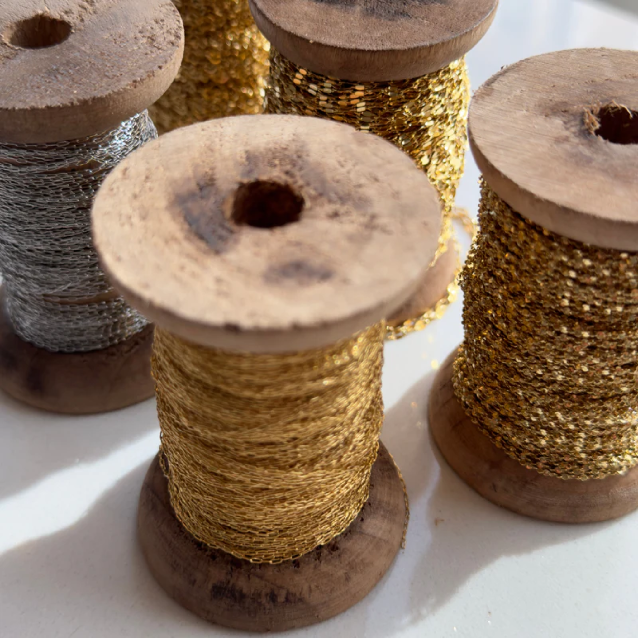 Moana - Gliederkette mit Perlen - Gold