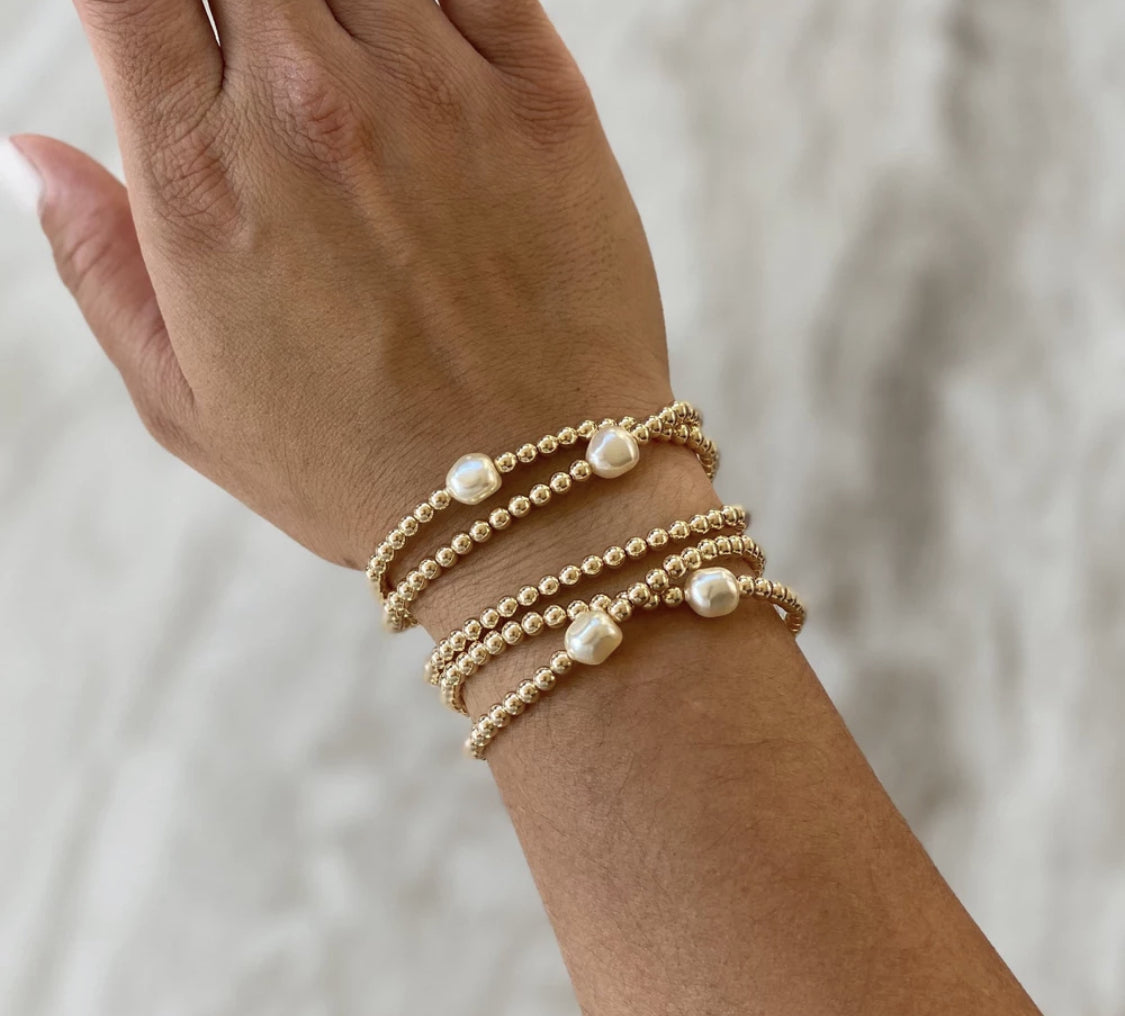 Noa Pearl Bracelet